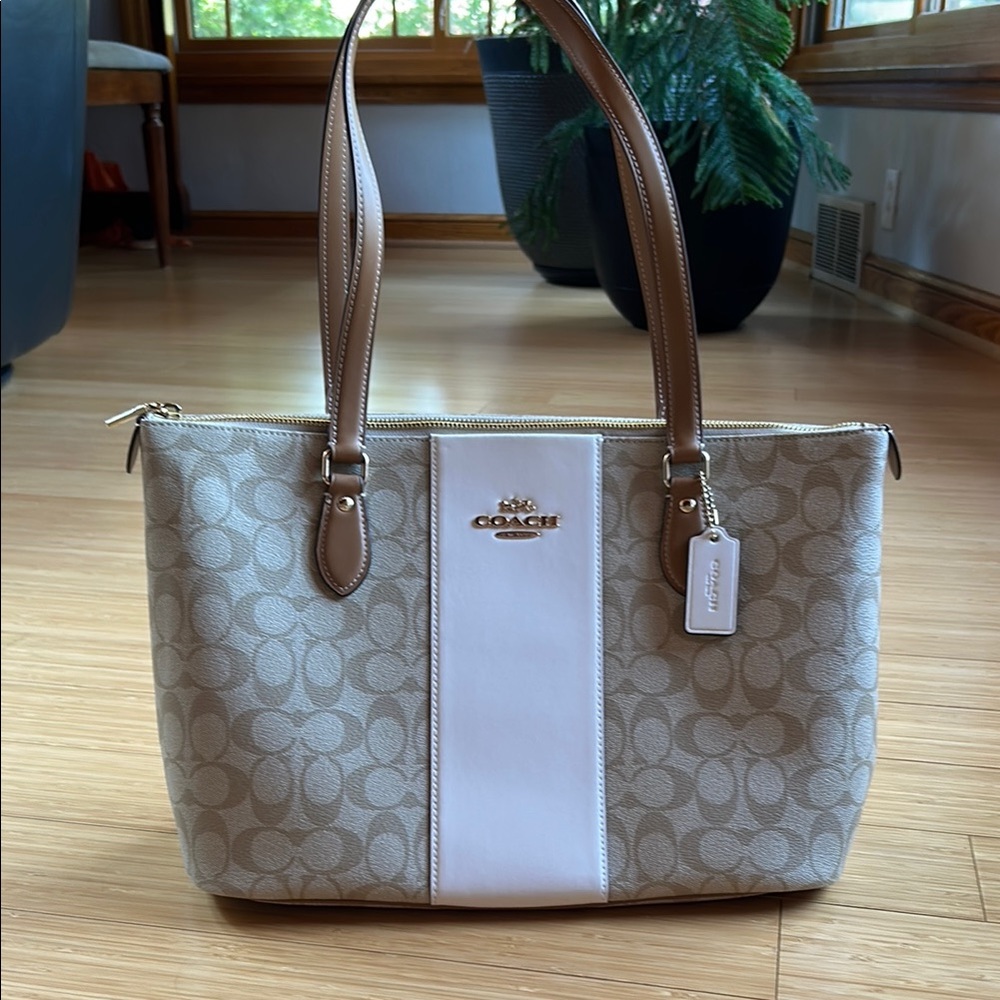 Coach Tan and White Tote Bag CR121